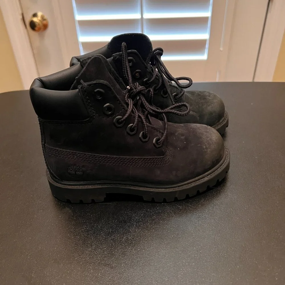 Timberland size 9 black boots